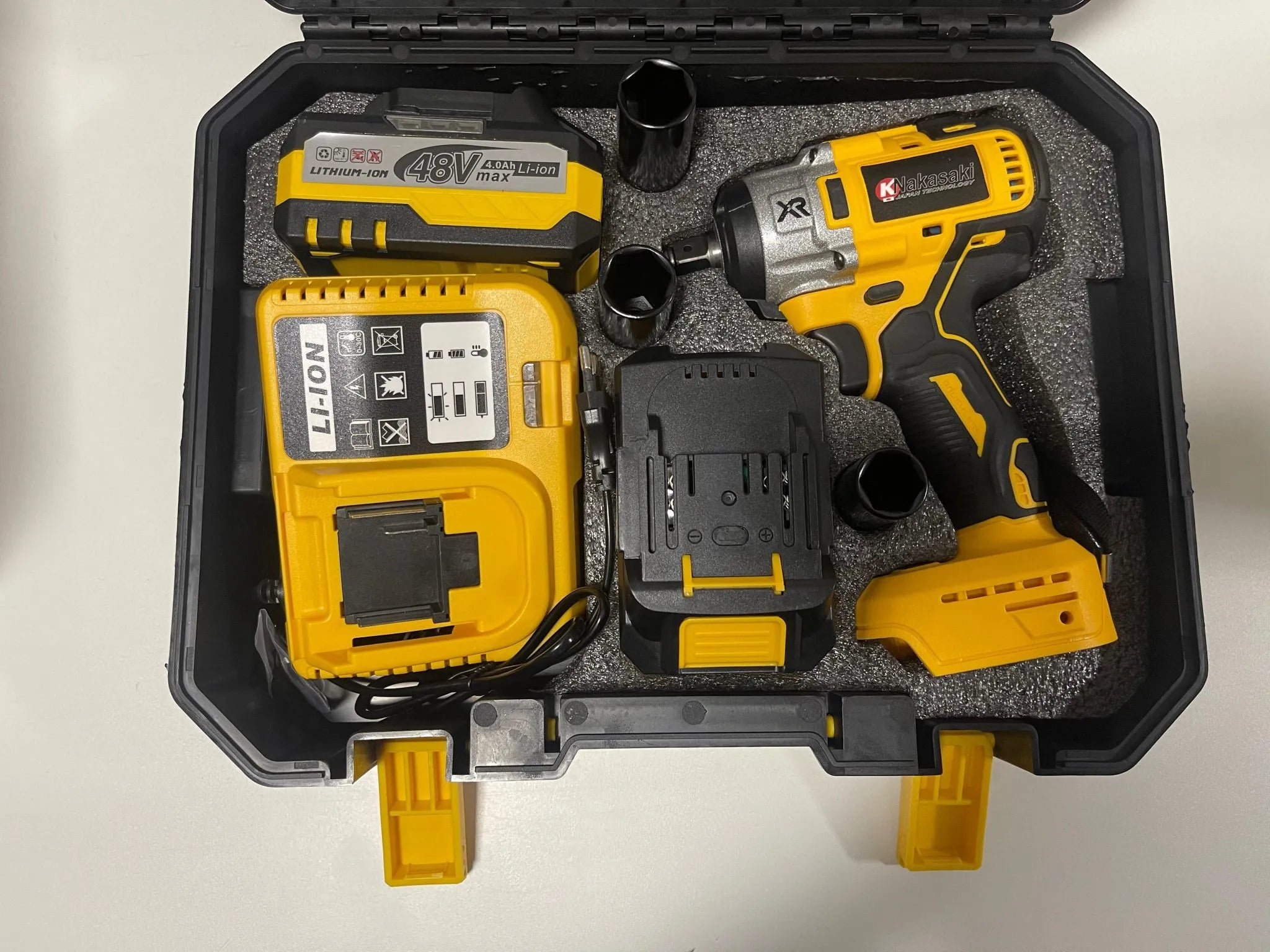CHAVE DE IMPACTO PNEUMÁTICA 48V DW2848